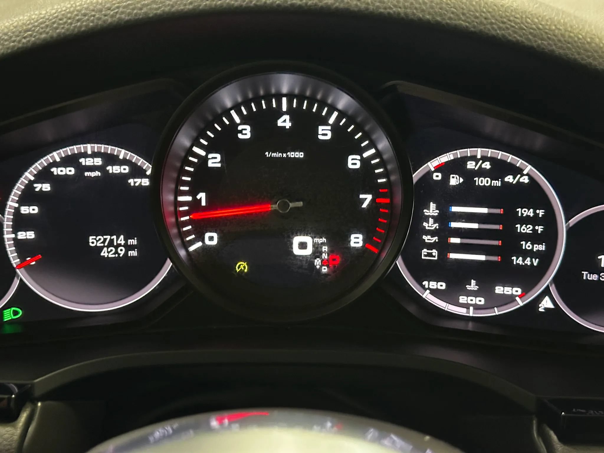 Used 2022 Porsche Cayenne w/ Premium Package AWD/4WD image 30