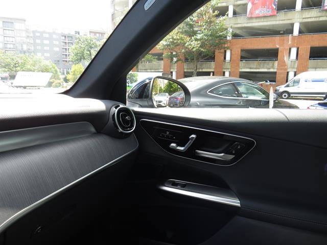 Used 2026 Mercedes-Benz GLC 300 4MATIC image 18
