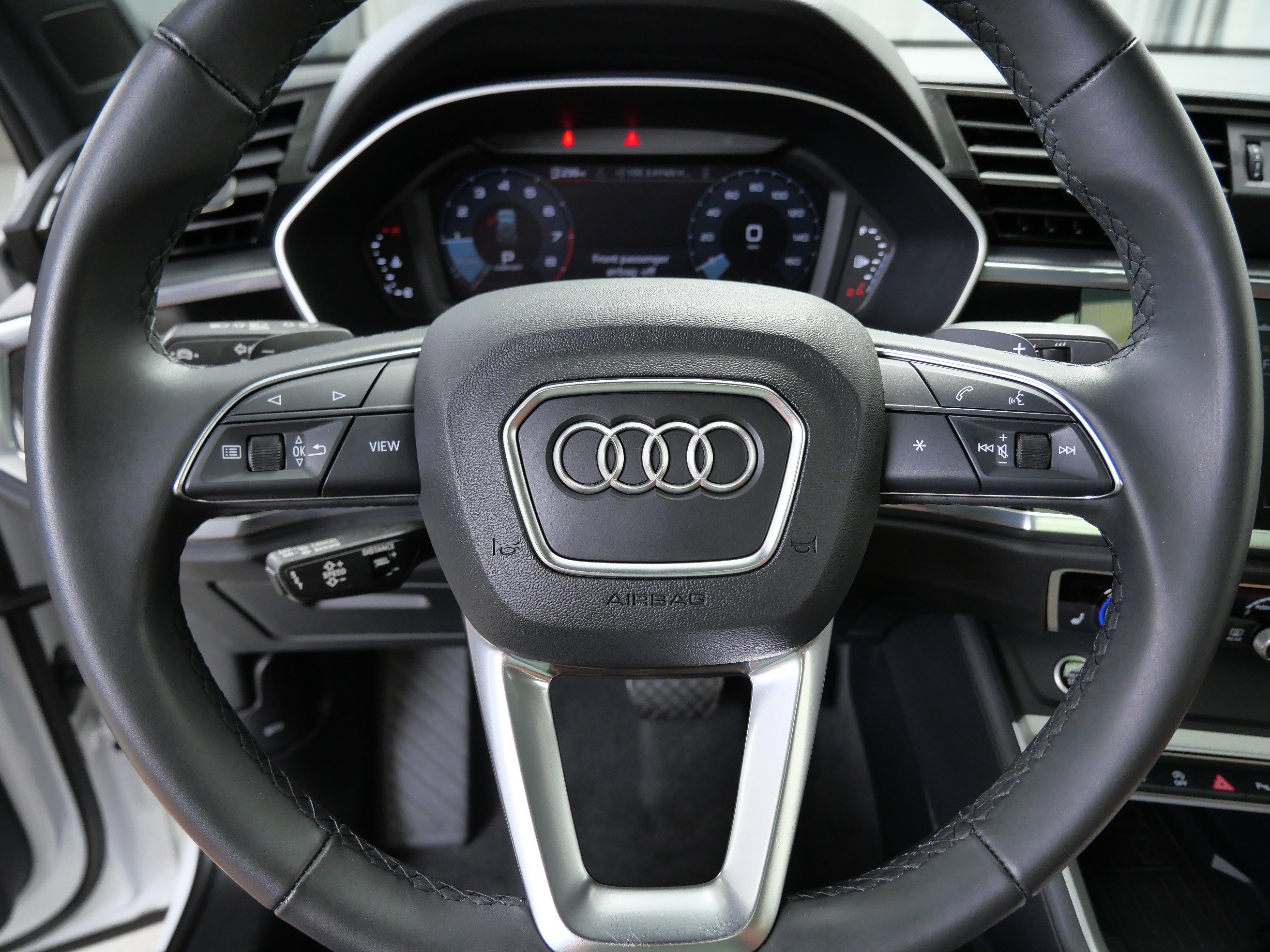 Used 2024 Audi Q3 2.0T Premium w/ Convenience Package AWD/4WD image 23