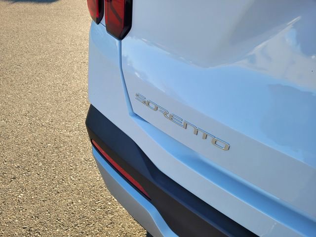 Used 2026 Kia Sorento LX image 6