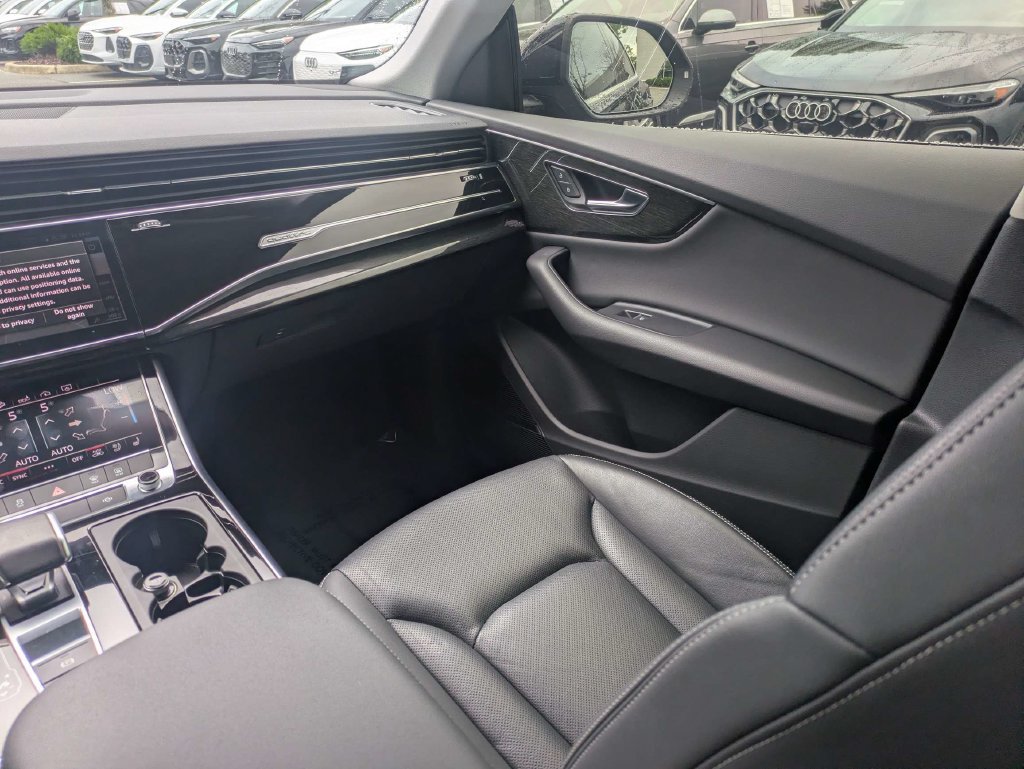 Used 2020 Audi Q8 Premium Plus AWD/4WD image 22