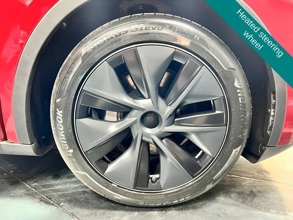 Used 2025 Tesla Model Y Long Range AWD/4WD image 11