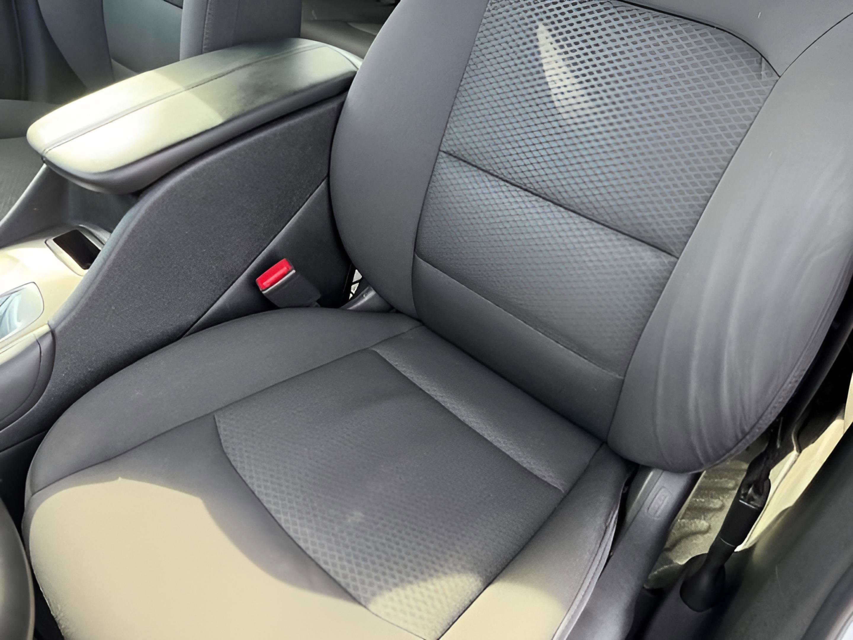 Used 2017 Chevrolet Malibu LT FWD image 28