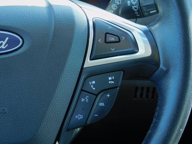 Used 2023 Ford Edge SEL image 16