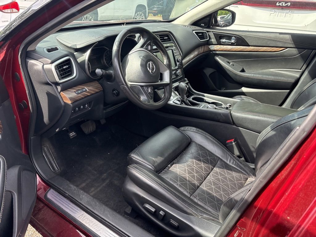 Used 2017 Nissan Maxima Platinum FWD image 17
