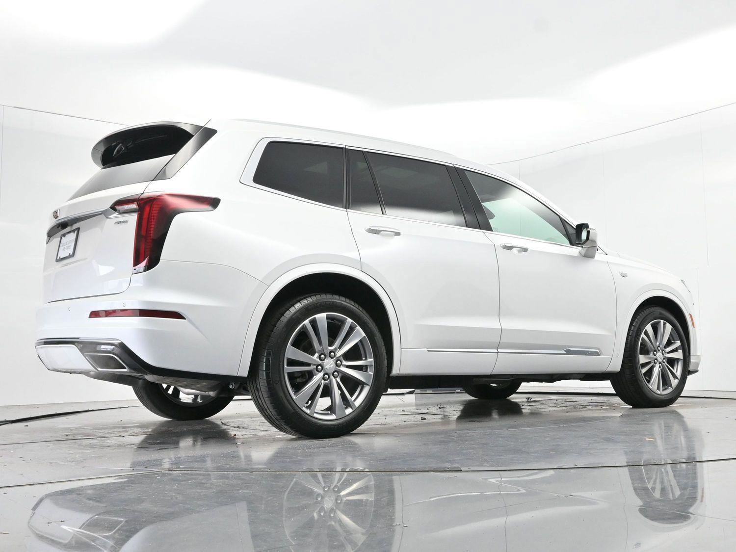 Certified 2024 Cadillac XT6 Premium Luxury image 49