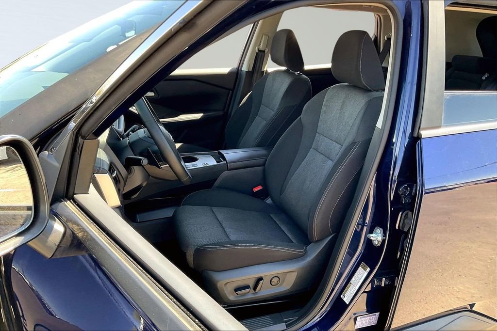 Used 2025 Nissan Rogue SV image 21