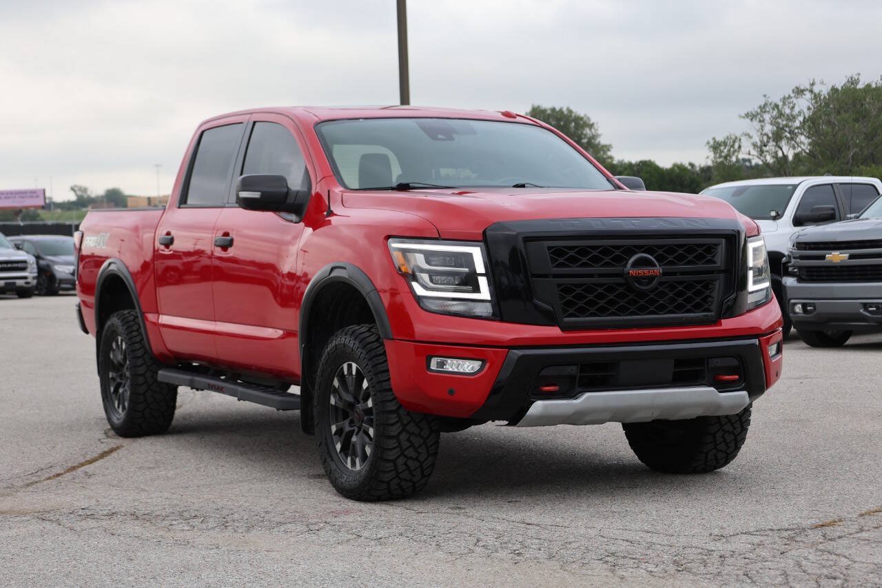 Used 2021 Nissan Titan PRO-4X w/ Pro-4x Convenience Package AWD/4WD image 4
