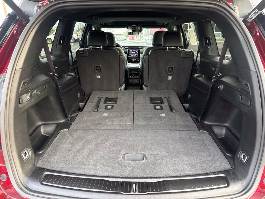 Certified 2025 Jeep Grand Cherokee L Altitude AWD/4WD image 16