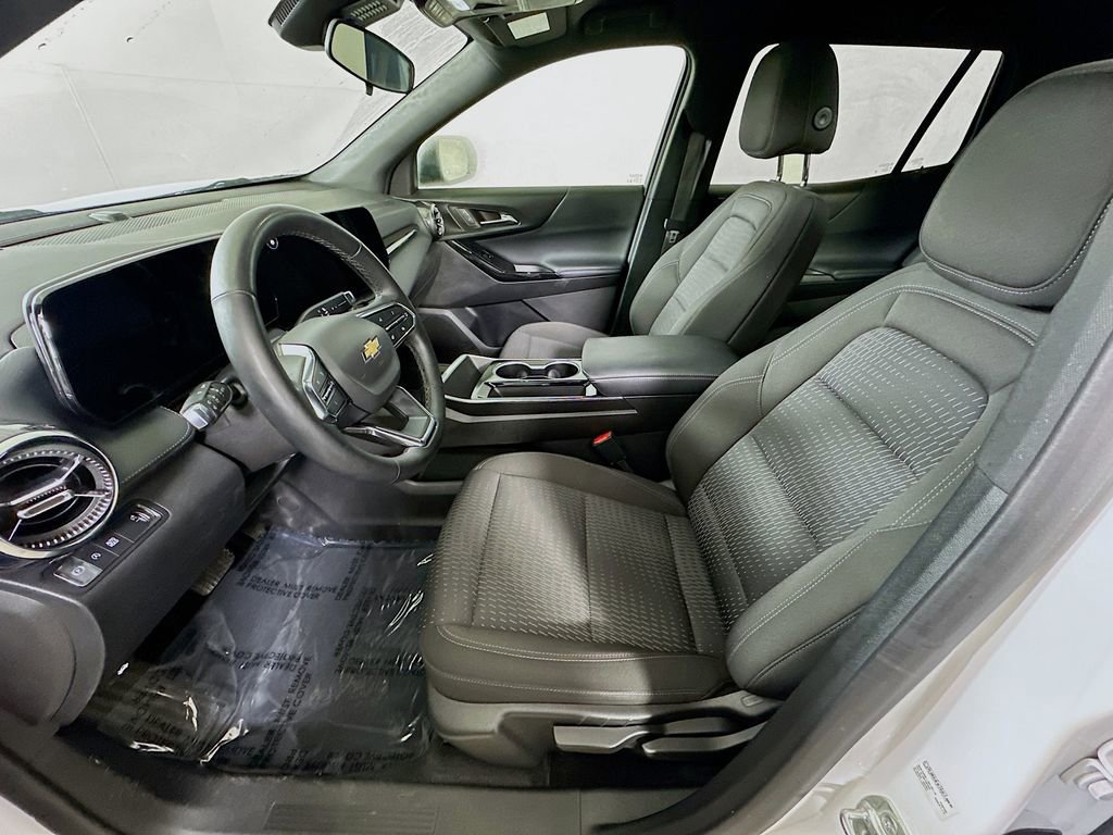 Used 2025 Chevrolet Equinox LT image 15