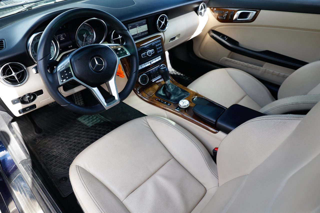 Used 2014 Mercedes-Benz SLK 250 image 6