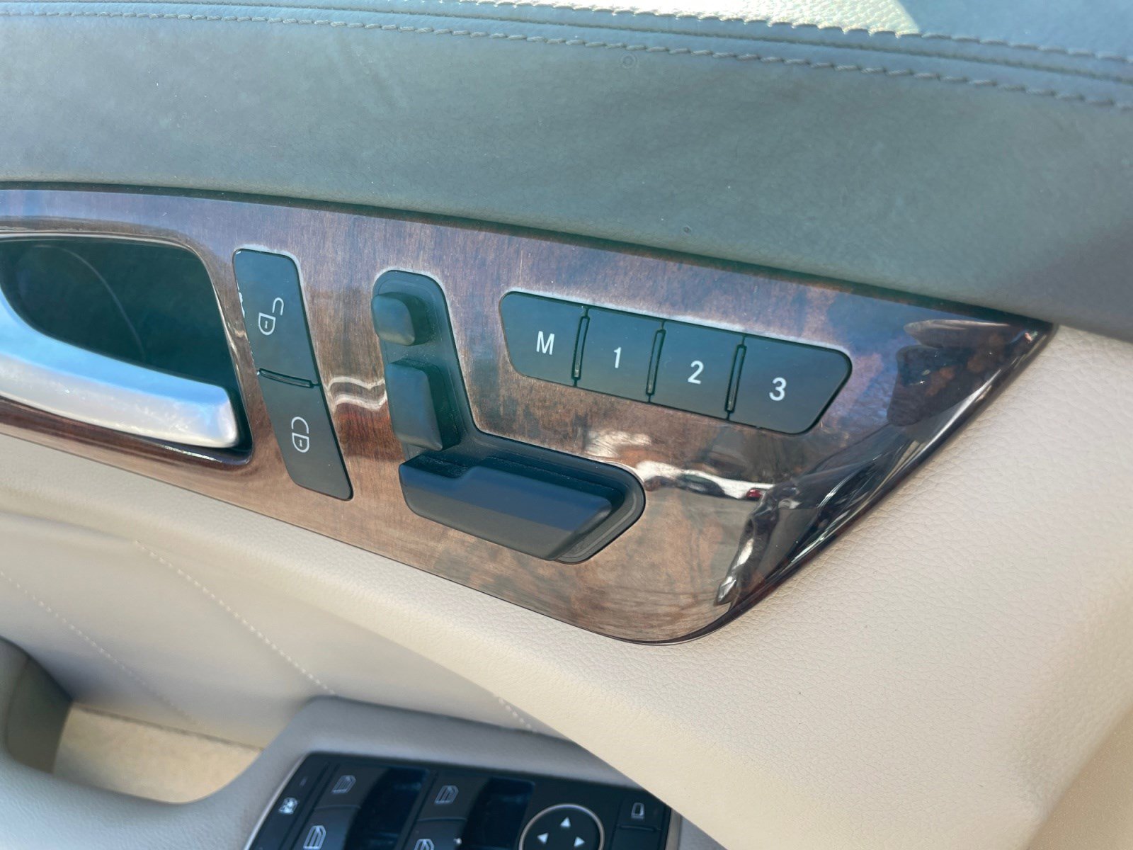 Used 2014 Mercedes-Benz CLS 550 4MATIC image 14