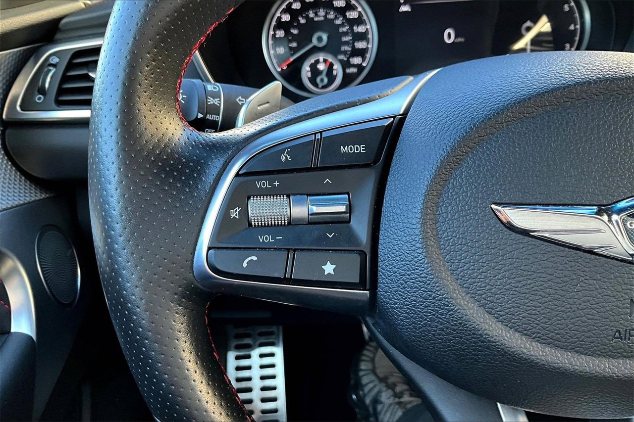 Used 2022 Genesis G70 3.3T w/ Sport Prestige Package image 28