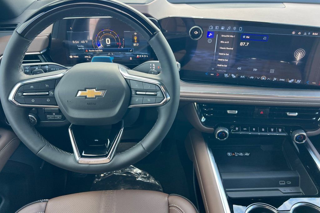 New 2026 Chevrolet Suburban High Country AWD/4WD image 11