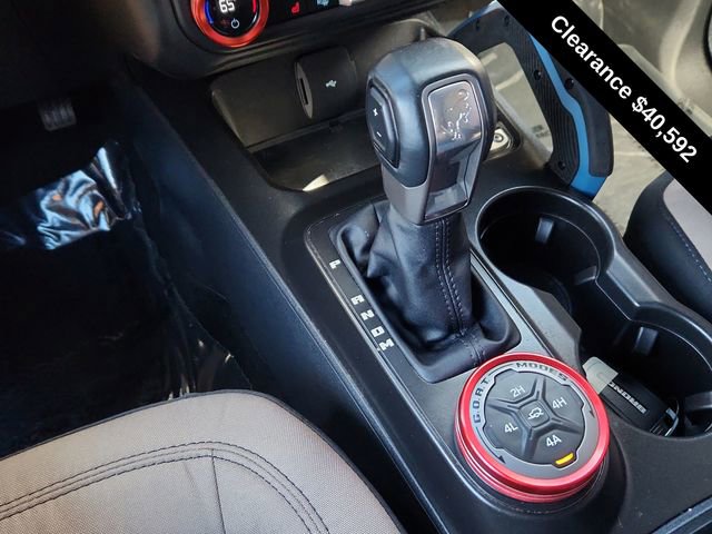Used 2023 Ford Bronco Wildtrak image 40