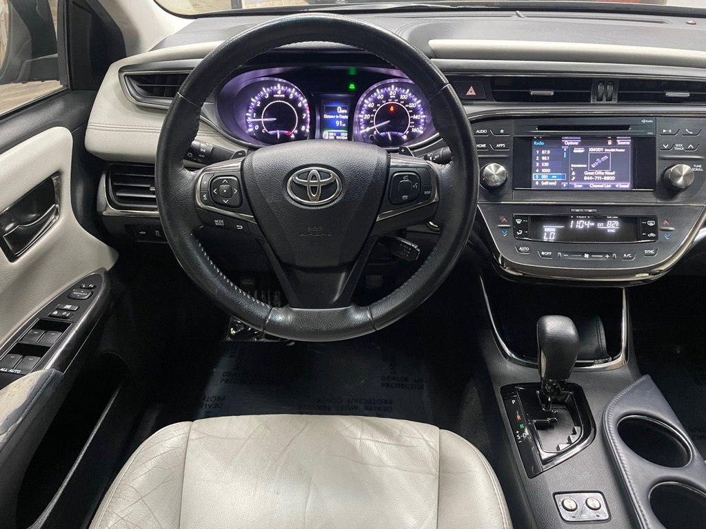 Used 2015 Toyota Avalon XLE image 4