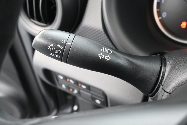 Used 2025 Nissan Kicks Play S FWD image 17