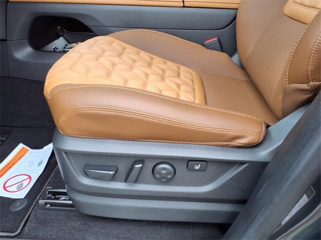 New 2025 Nissan Armada Platinum Reserve image 6