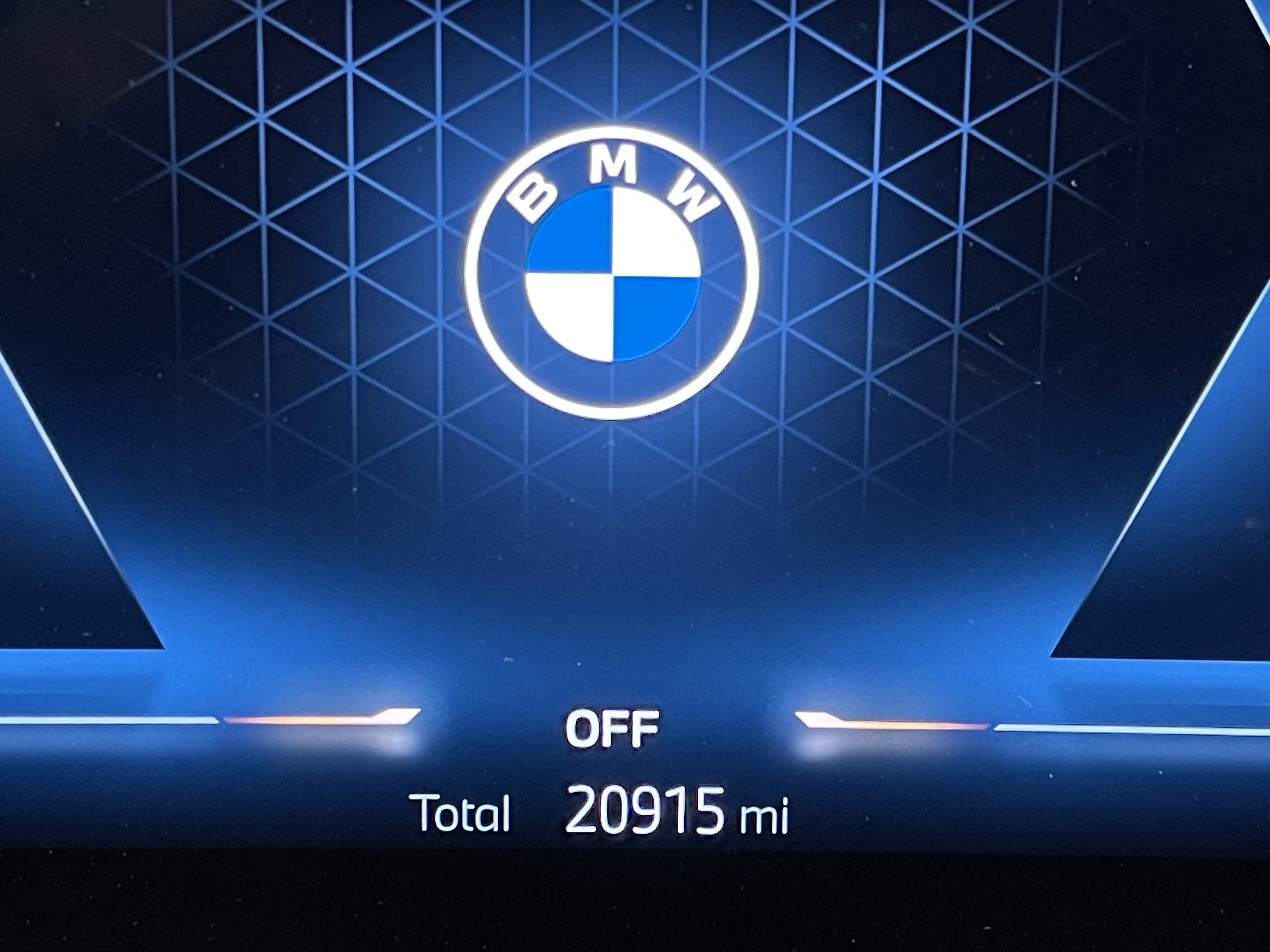 Certified 2024 BMW 760i xDrive w/ Premium Package 2 AWD/4WD image 21