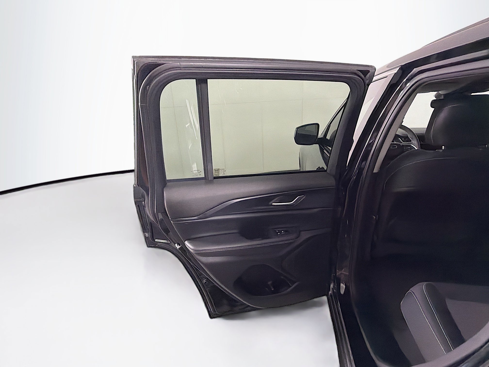 Used 2023 Jeep Grand Cherokee Laredo RWD image 25