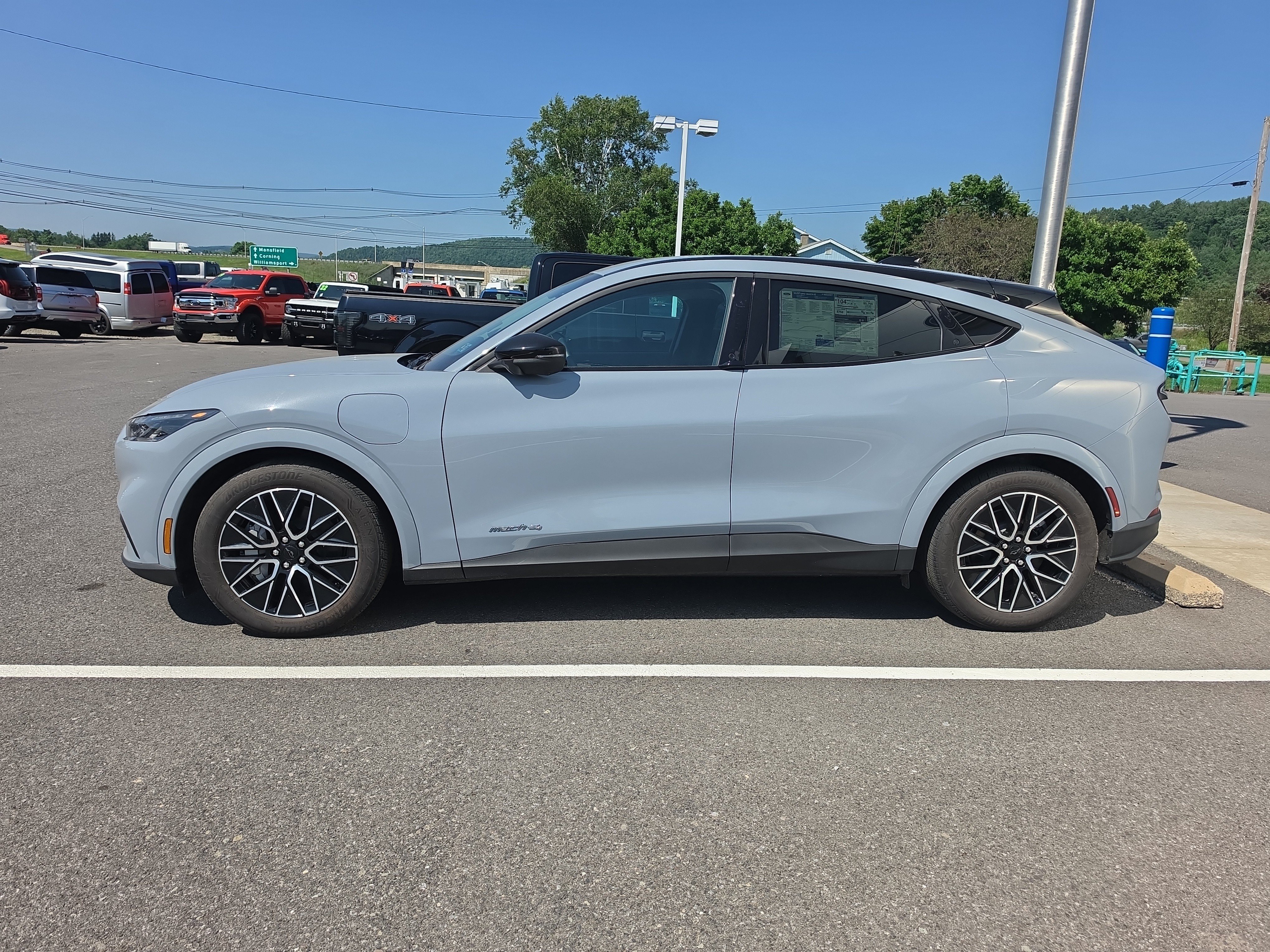Used 2025 Ford Mustang Mach-E Premium AWD/4WD image 7