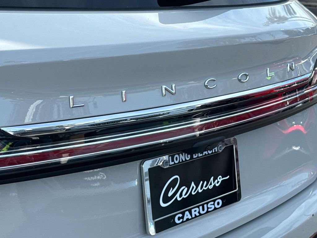 Certified 2023 Lincoln Nautilus Reserve image 7