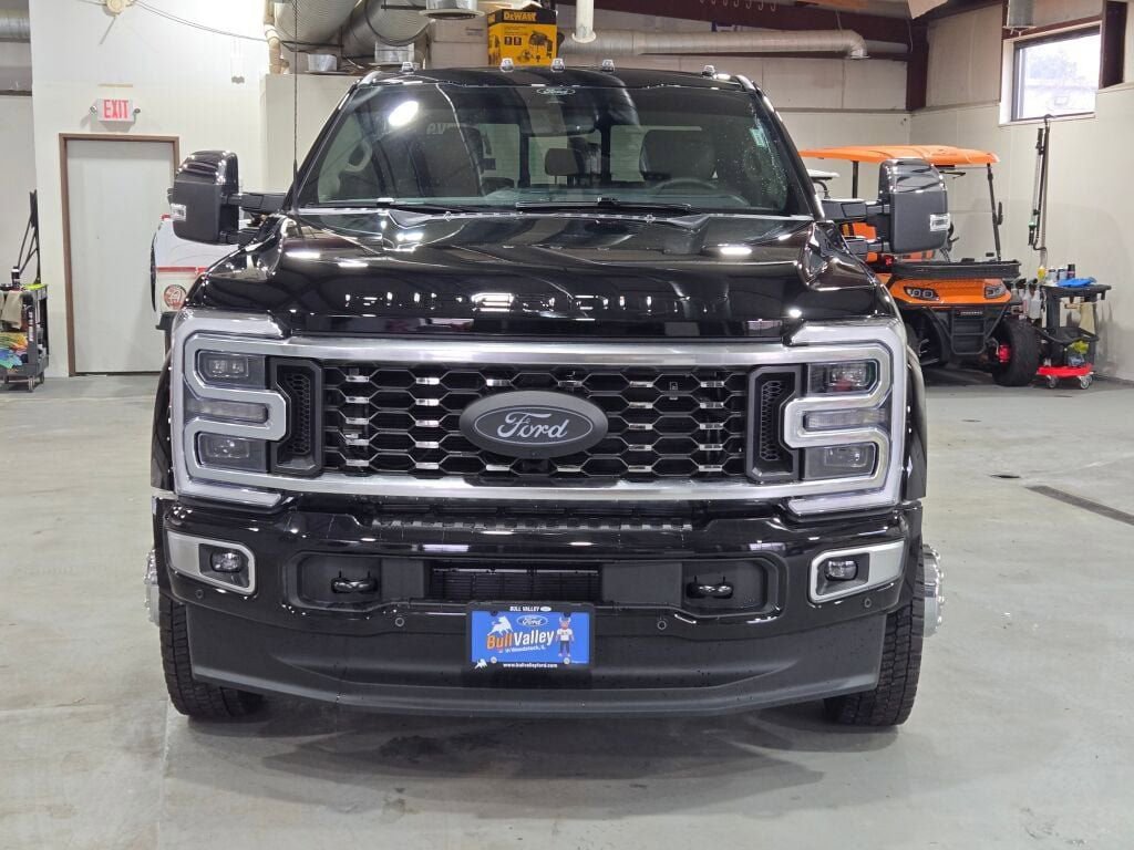 New 2026 Ford F450 Platinum w/ Platinum Plus Package image 4