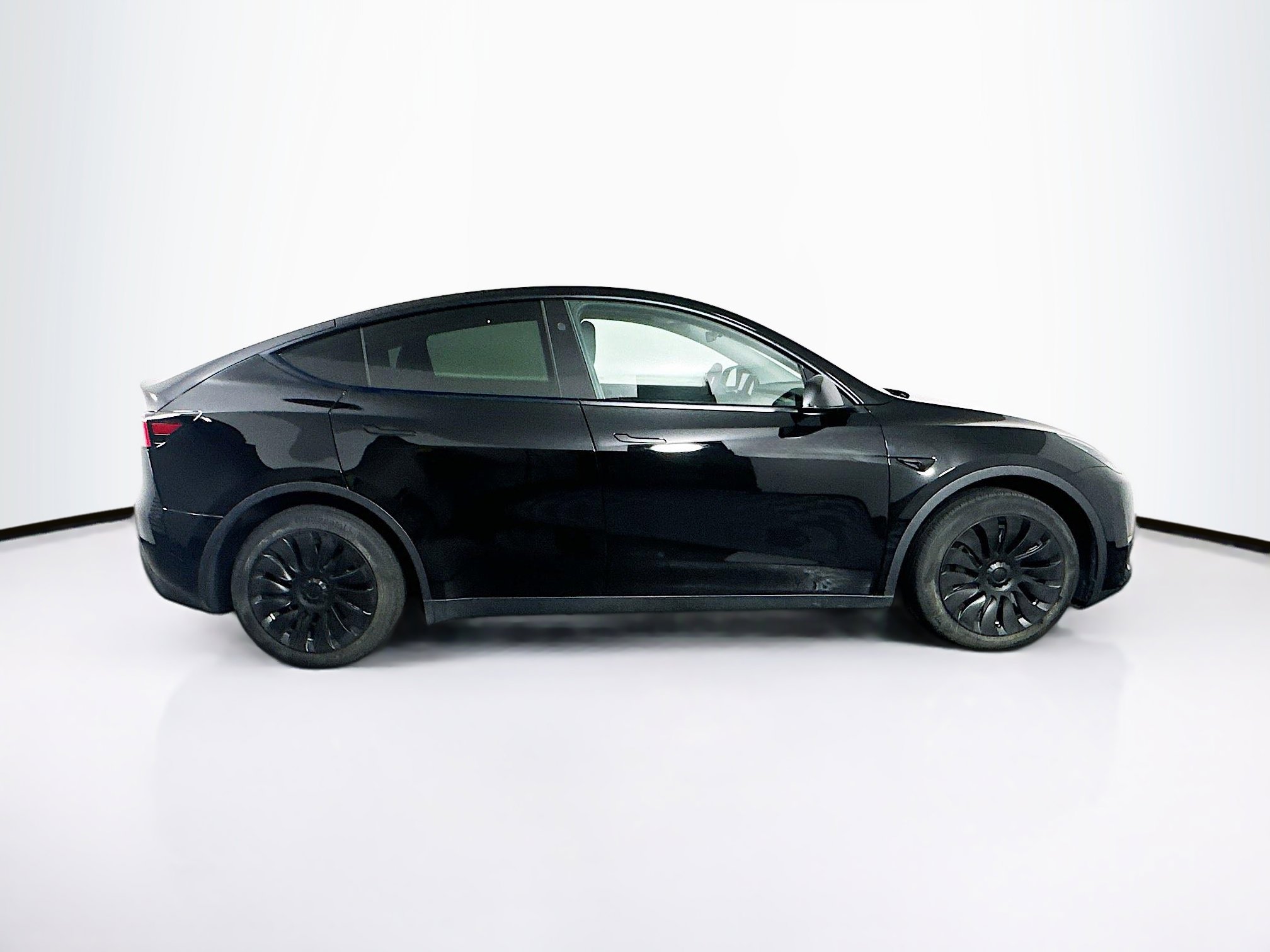 Used 2024 Tesla Model Y Long Range AWD/4WD image 10