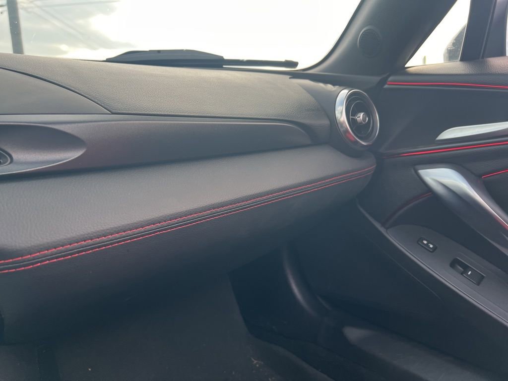 Used 2018 FIAT 124 Spider Abarth image 18