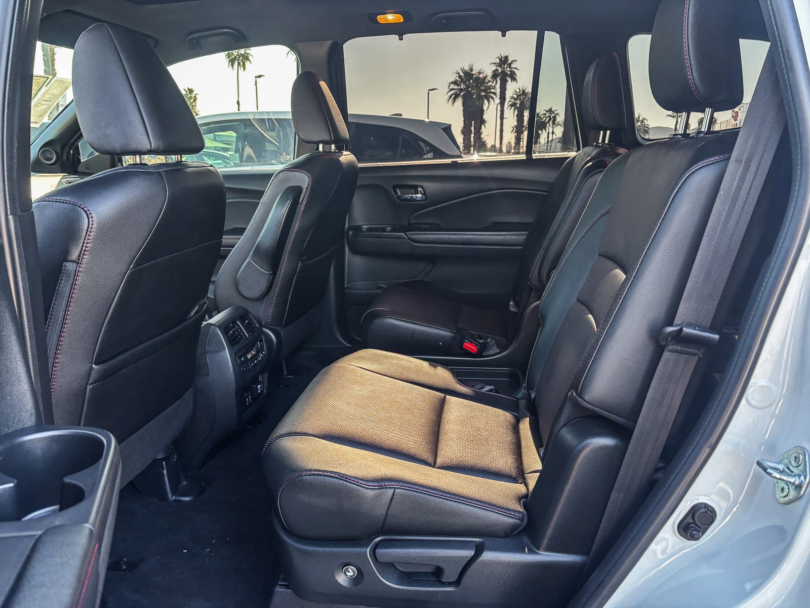 Certified 2022 Honda Pilot Black Edition image 21