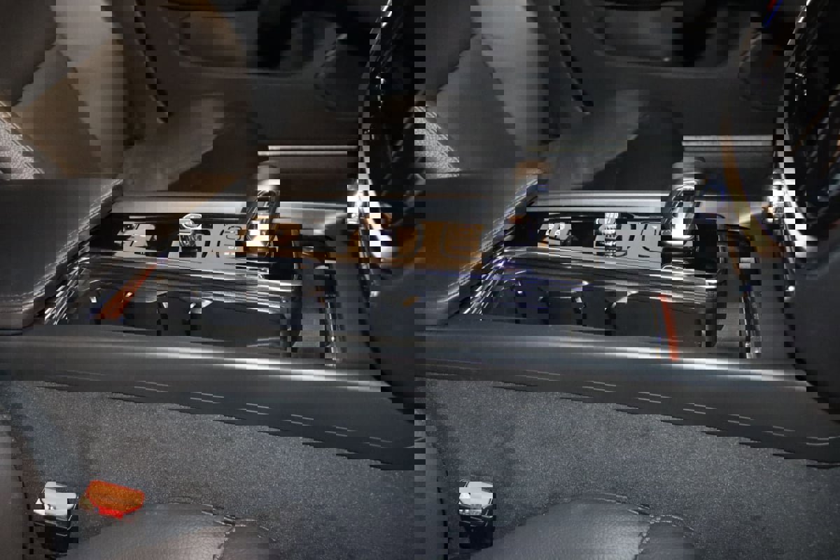 Used 2025 Volvo V60 B5 Cross Country Plus image 56