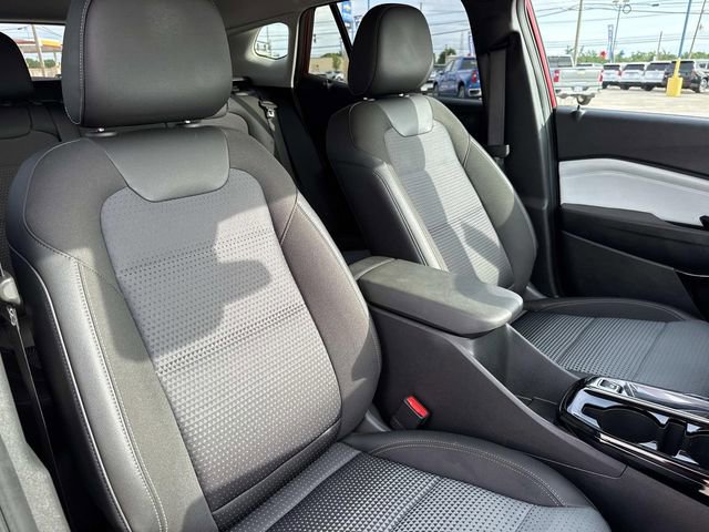 Used 2025 Chevrolet Trax LT w/ LT Convenience Package FWD image 27