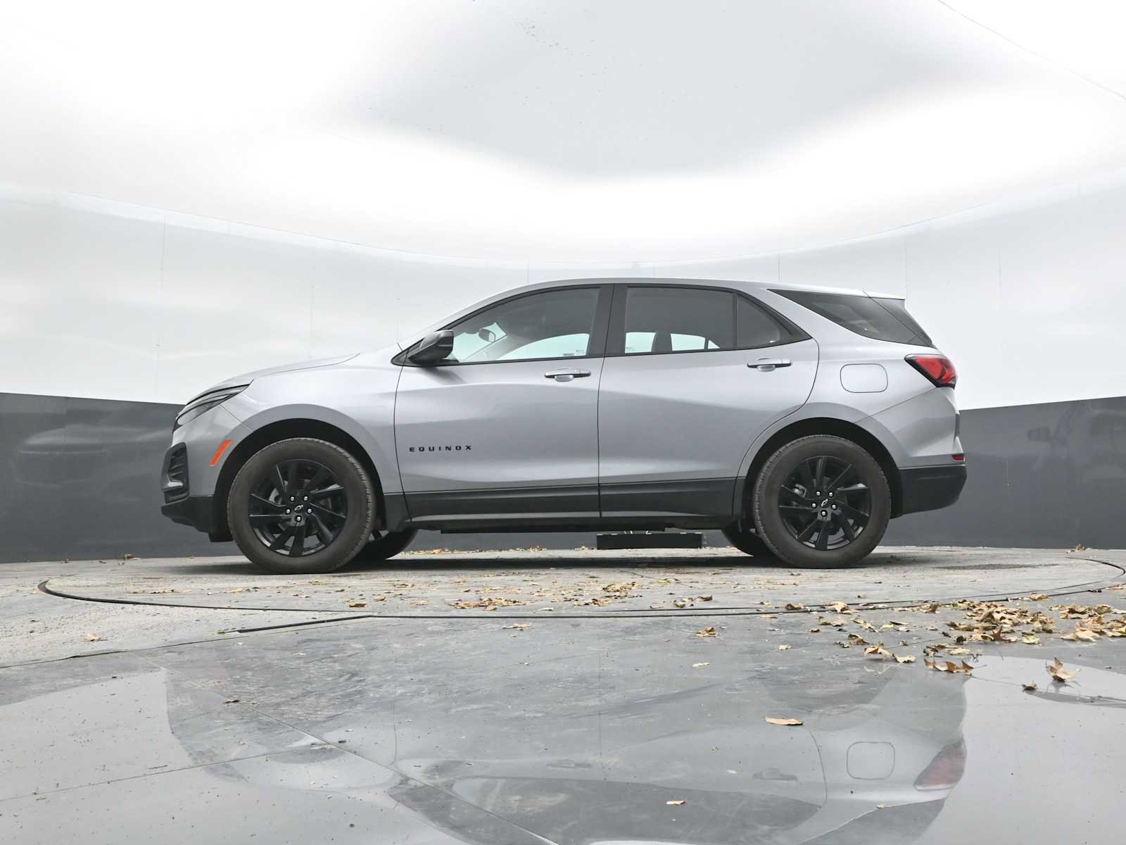 Used 2024 Chevrolet Equinox LS w/ Sport Edition image 34