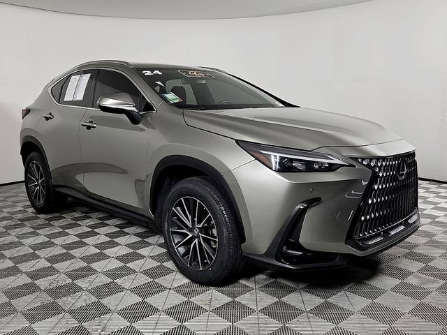 Used 2024 Lexus NX 250 FWD image 3
