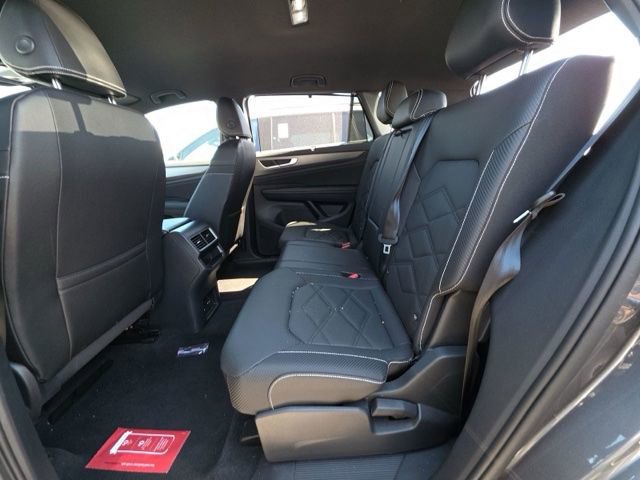 Used 2025 Volkswagen Atlas Cross Sport SE AWD/4WD image 12