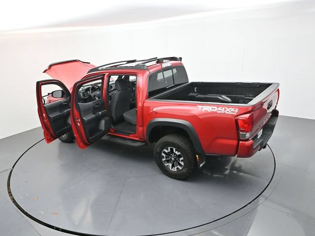 Used 2017 Toyota Tacoma TRD Off-Road AWD/4WD image 58