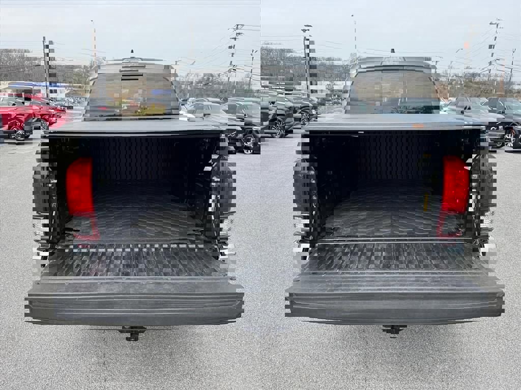 Used 2018 Toyota Tacoma SR5 image 14