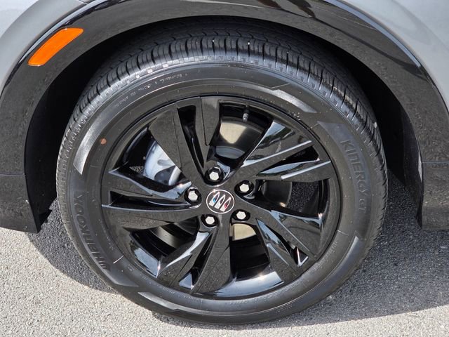 Used 2024 Buick Encore GX Sport Touring FWD image 17
