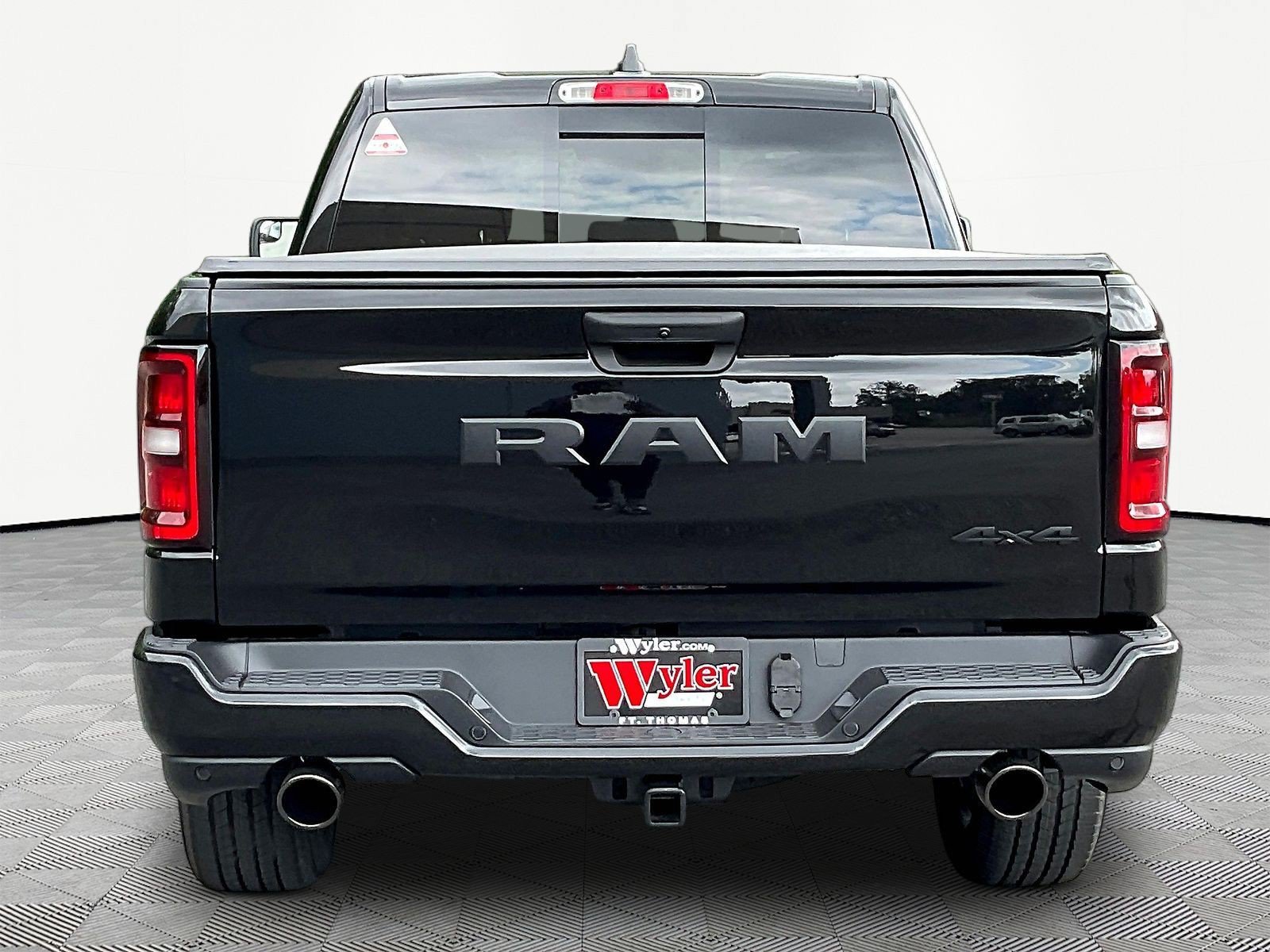 New 2026 RAM 1500 Express AWD/4WD image 5