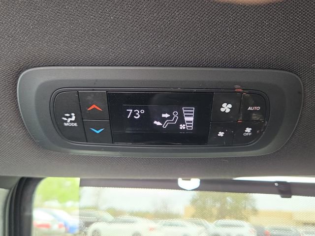 Used 2019 Chrysler Pacifica Touring Plus w/ Advanced Safetytec Group image 16