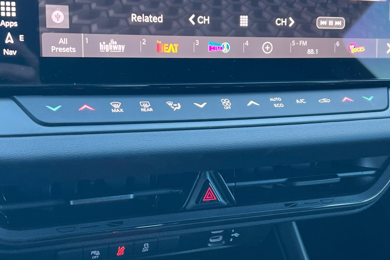 New 2024 Dodge Charger R/T w/ Plus Group image 17