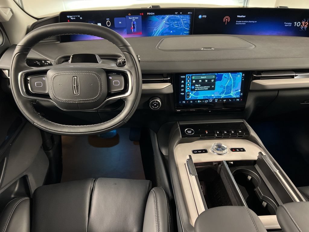 Used 2026 Lincoln Navigator L Premier AWD/4WD image 8