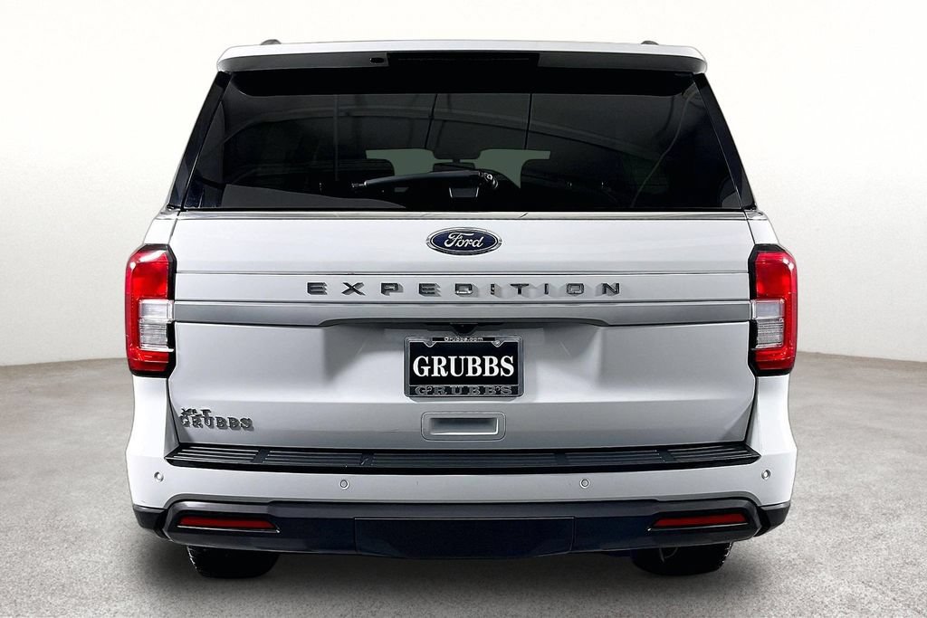 Used 2024 Ford Expedition XLT RWD image 6