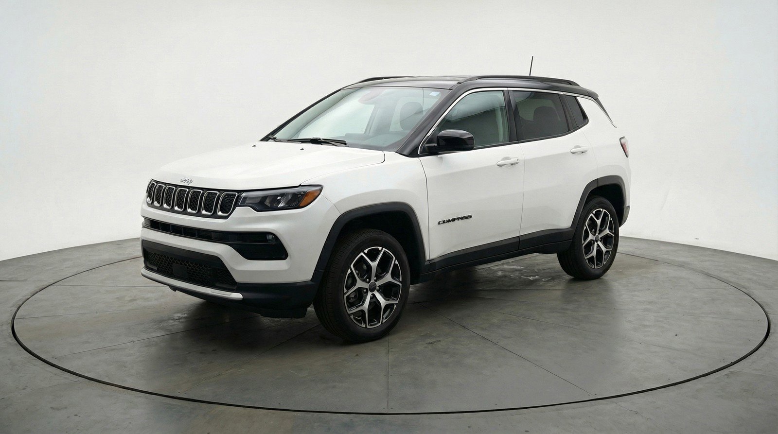 Used 2025 Jeep Compass Limited image 3