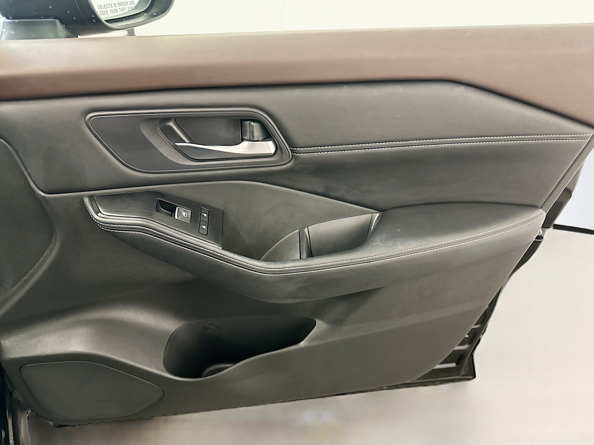 Used 2023 Nissan Rogue SL image 34