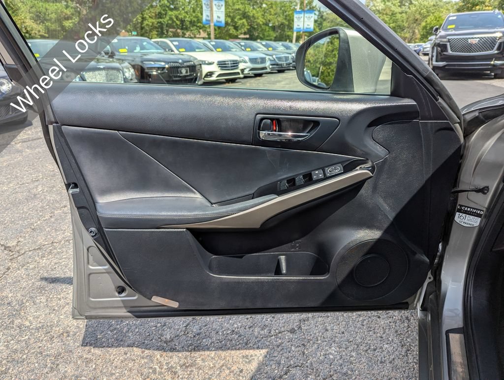 Used 2016 Lexus IS 300 AWD w/ Premium Package image 12