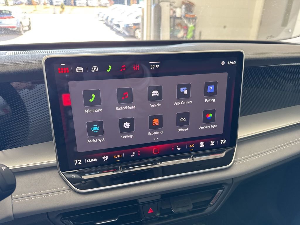 New 2026 Volkswagen Tiguan SE AWD/4WD image 8