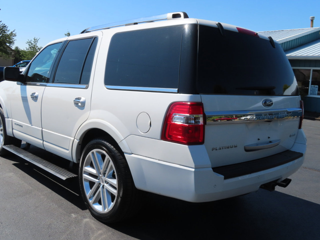 Used 2016 Ford Expedition Platinum image 15