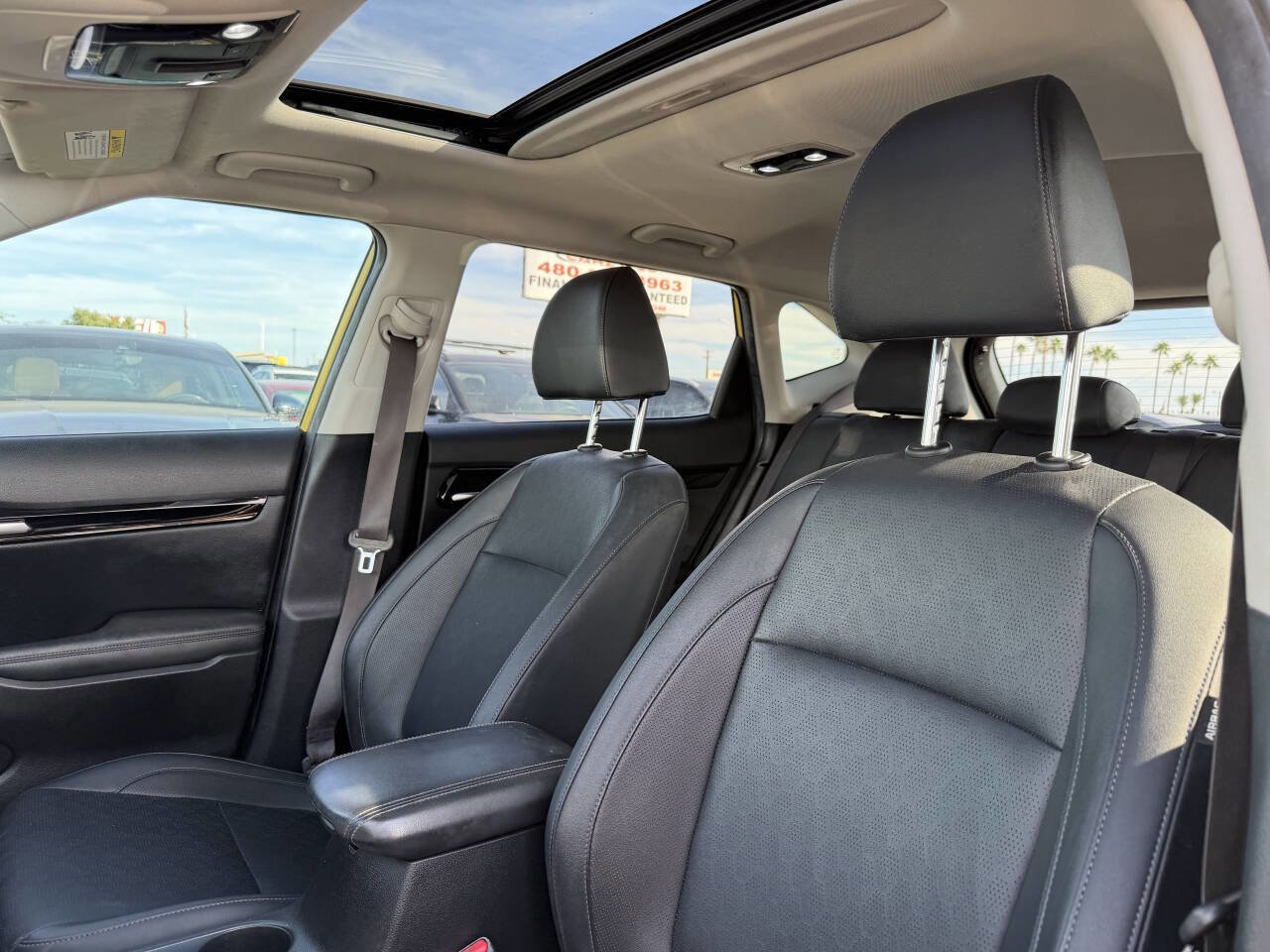 Used 2021 Kia Seltos SX w/ SX Sunroof Package image 22