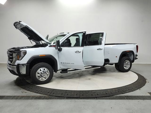 New 2026 GMC Sierra 3500 SLT w/ SLT Convenience Package AWD/4WD image 11